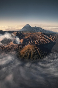 印尼爪哇岛上的火山